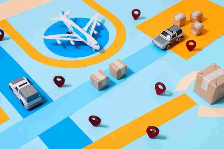 Imagem de uma simulação de logística com veículos e pacotes, simbolizando o processo de expedição e transporte de mercadorias. Representa a necessidade de evitar erros no gerenciamento logístico e a importância de uma logística eficiente, conforme discutido no artigo "Conheça os 3 principais erros no processo de expedição".